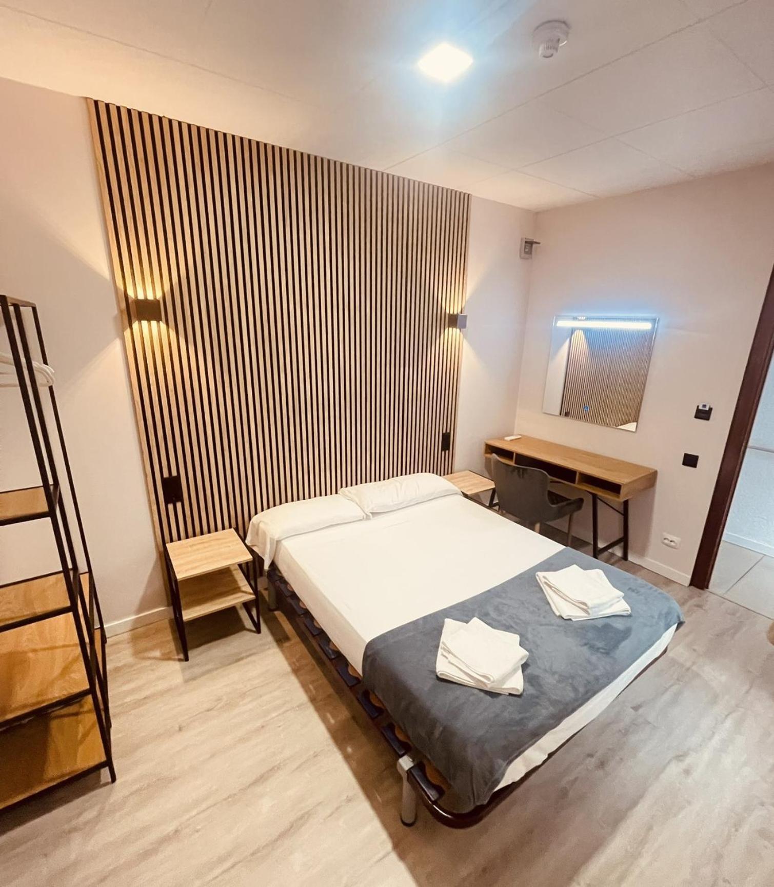 Colibri Hotel Calella Exterior photo
